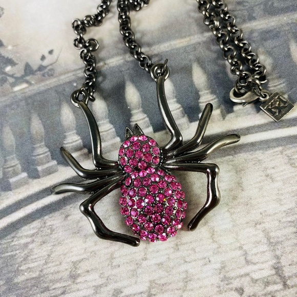 Sparkle Spider Necklace with Baby Pink crystals - Picture 5 of 5